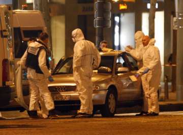 Paris attack: Gunman kills cop before being shot dead, IS claims repsonsibility