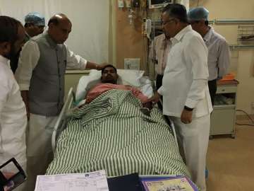 Rajnath Singh enquiring about the health of injured CRPF personnel 