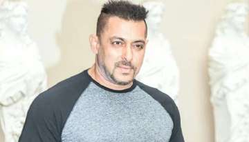 Salman Khan reveals release date of Tubelight, see pic 