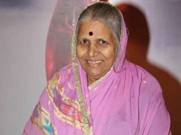 Meet Sindhutai Sapkal, the 68-yr-old woman with 1,400 kids 