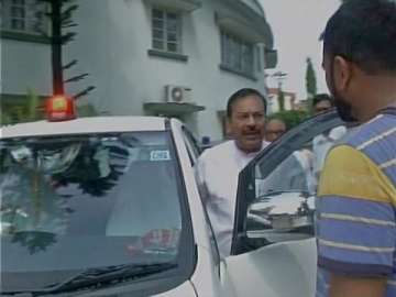 West Bengal minister uses red beacon, says, ‘not bound to follow Centre’s orders