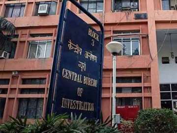 CBI arrests Mumbai I-T commissioner, five others on bribery charges 