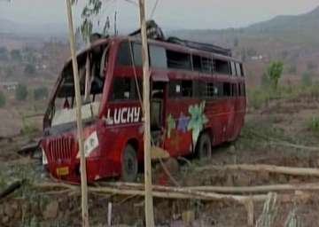 6 killed, 24 hurt as bus falls in pit in MP's Dindori