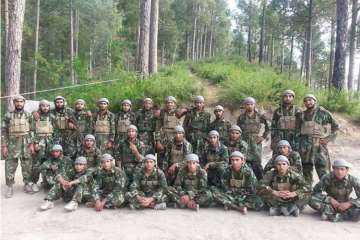 Hizbul releases photo of ‘latest batch’ of ‘trainees’ in PoK
