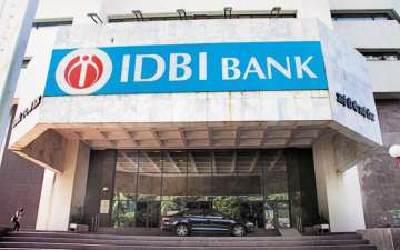 As bad debts mount, IDBI Bank’s Q4 loss widens to Rs 3200 cr