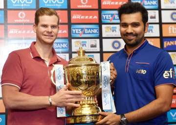 Rohit Sharma and Steve Smith pose with the IPL 10 trophy