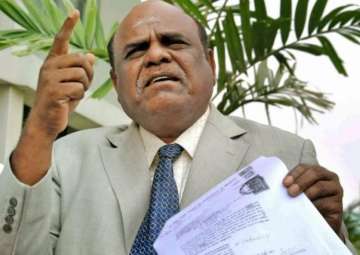 Justice Karnan issues NBWs against CJI, 6 other SC judges