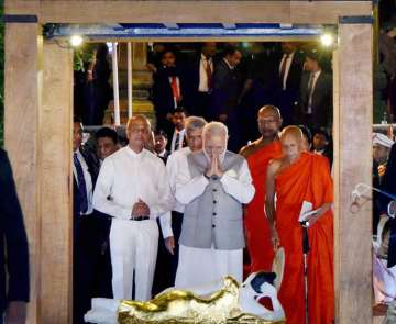 PM Modi prays at one of Sri Lanka's oldest Buddhist temple 