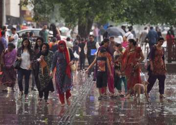 Rain brings respite from hot spell in Delhi