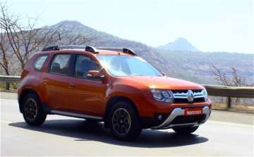 The base model of the Renault Duster sold in India does not come with airbags