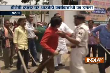 After I-T raids on Lalu Yadav, RJD workers attack BJP office in Patna