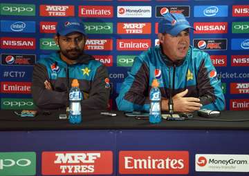 Pakistan captain Sarfraz Ahmed and coach Mickey Arthur.