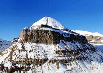 In talks with India over Mansarovar pilgrimage issue: China 