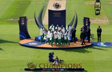 Pakistan team celebrates after winning the final of ICC Champions Trophy