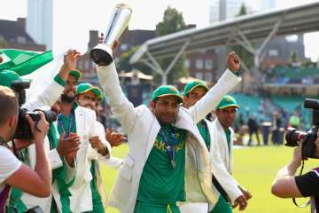 Sarfraz Ahmed lifts the winner's trophy as Pakistan win the ICC Champions Trophy