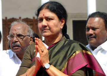 'Sasikala to decide on party's support to NDA prez nominee' 