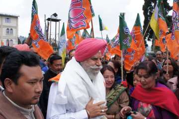 BJP's SS Ahluwalia won from Darjeeling with GJM support