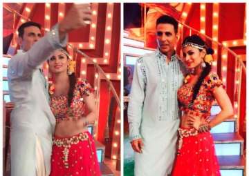 Mouni Roy, akshay kumar gold