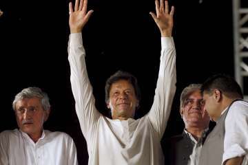 Nawaz Sharif's party accuses Imran Khan of submitting fake documents in SC 