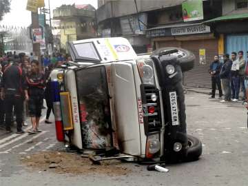 Darjeeling unrest: 3 killed, toy station set ablaze; Mamata ready for talks