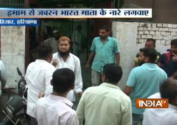 Imam slapped outside mosque by alleged Bajrang Dal activists in Hisar