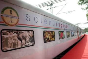 Prabhu to inaugurate Science Express Exhibition Train tomorrow 
