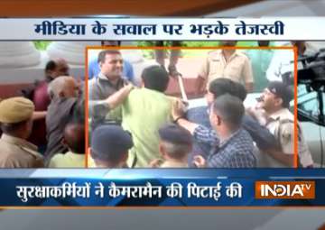 Tejashwi Yadav’s security personnel manhandle mediapersons at Secretariat