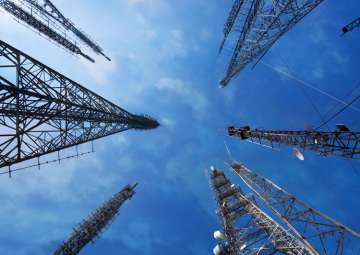 Six telcos understated revenues by over Rs 61,000 cr: CAG 