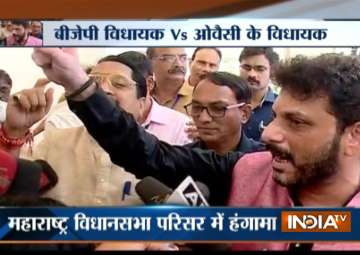 High drama in Maha Assembly as BJP and AIMIM leaders clash with each other