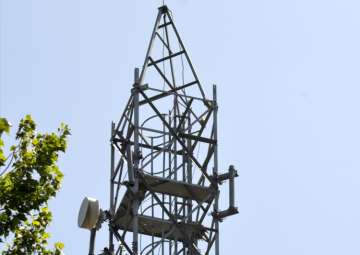 Telecom operators can be fined Rs 5 lakh over call drop