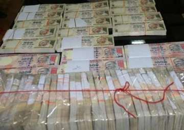 7.62 lakh pieces of counterfeit notes detected in FY17