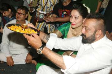 Sanjay Dutt celebrates Ganesh Chaturthi with family and Bhoomi team