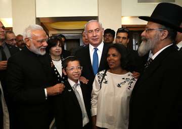 File pic - Modi and Netanyahu meet Moshe Holtzberg