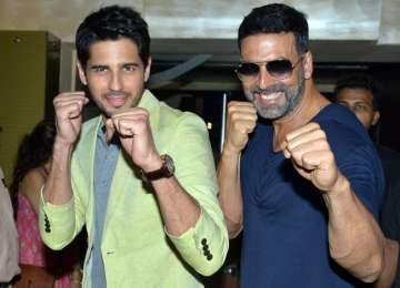 Sidharth Malhotra, Akshay Kumar