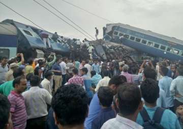 Utkal Express derails near Muzaffarnagar, 6 dead
