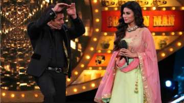 Bigg Boss 11 new promo:Salman Khan welcomes Mouni Roy