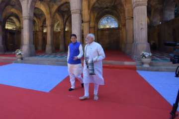 Modi, Japanese PM visit Sidi Saiyyid Ni Jaali