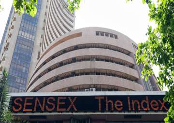 Sensex rises 24 points to close at 31,687; Nifty above 9,900