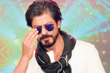 Shah Rukh Khan scores 28 million followers on Twitter 