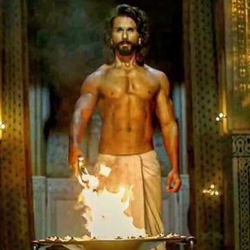 Shahid Kapoor's Padmavati look gets trolled