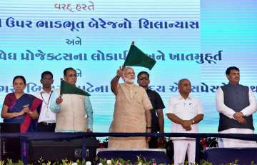 PM Modi concludes Gujarat tour with tumultuous welcome at birthplace Vadnagar