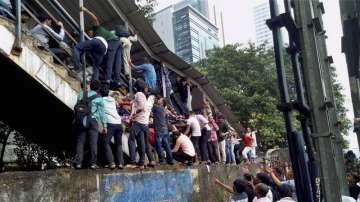 Elphinstone bridge stampede - File photo