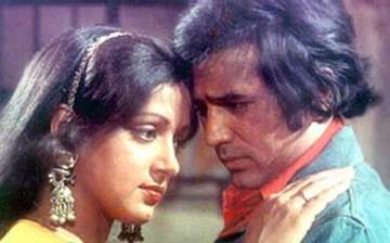 Hema Malini and Rajesh Khanna have worked together in 19 movies