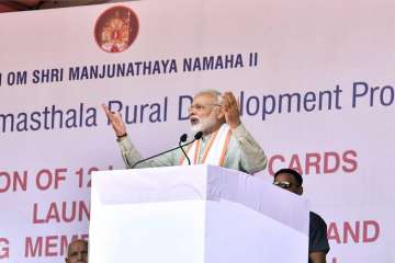Modi in Gujarat: Which 'hand' reduced Re 1 of govt money to 15 paise, asks PM