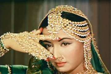 Meena Kumari starrer Pakeezah in legal soup over ownership issues