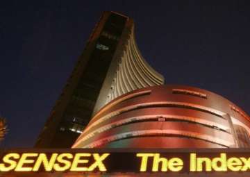 Sensex rises 174 points after RBI decides against changing repo rate, closes at 31,671 