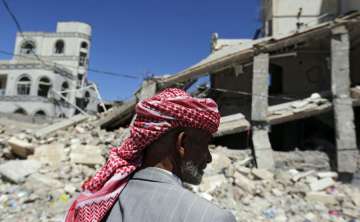 US airstrikes hit Al-Qaeda hideouts in Yemen