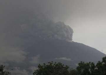 Bali volcano: Authorities raises alert, international airport closed