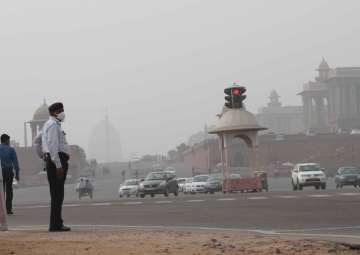 Delhi government prepares short-term plan to tackle air pollution