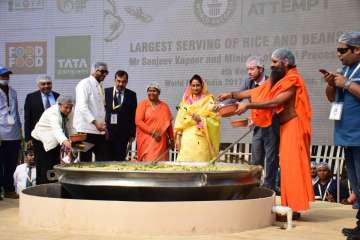 The 918 kgs of khichdi prepared by chef Sanjeev Kapoor